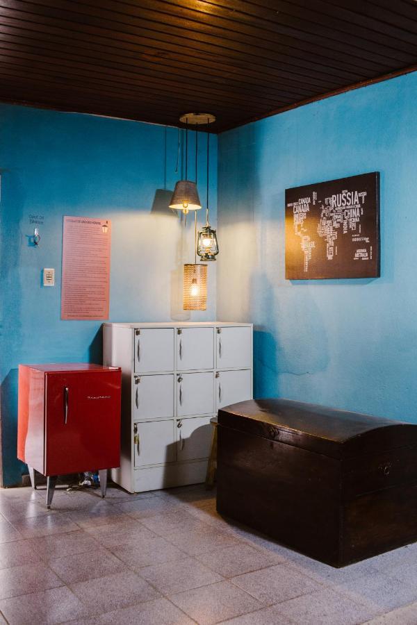 Hostel Casa Dos Fundos Кампус-дус-Гойтаказис Экстерьер фото